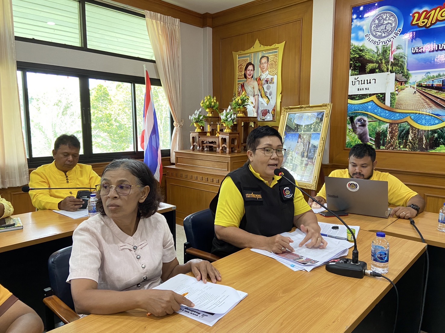 ??? "บ้านนาเดิมก้าวไกล เดินไปด้วยกัน" พอ. พช.บ้านนาเดิม ร่วมขับเคลื่อนนโยบายป้องกันแก้ไขปัญหายาเสพติดเปิดปฏิบัติการกวาดล้างยาเสพติด “No Drugs No Dealers” ผนึกกำลัง ชุมชนปลอดยาเสพติด ”